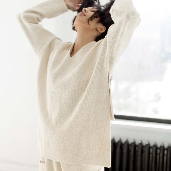 Lauren Manoogian Sweaters - LAUREN MANOOGIAN Rib V Neck Pullover Boxy High Low Cropped Back Hem Iconic 2 M